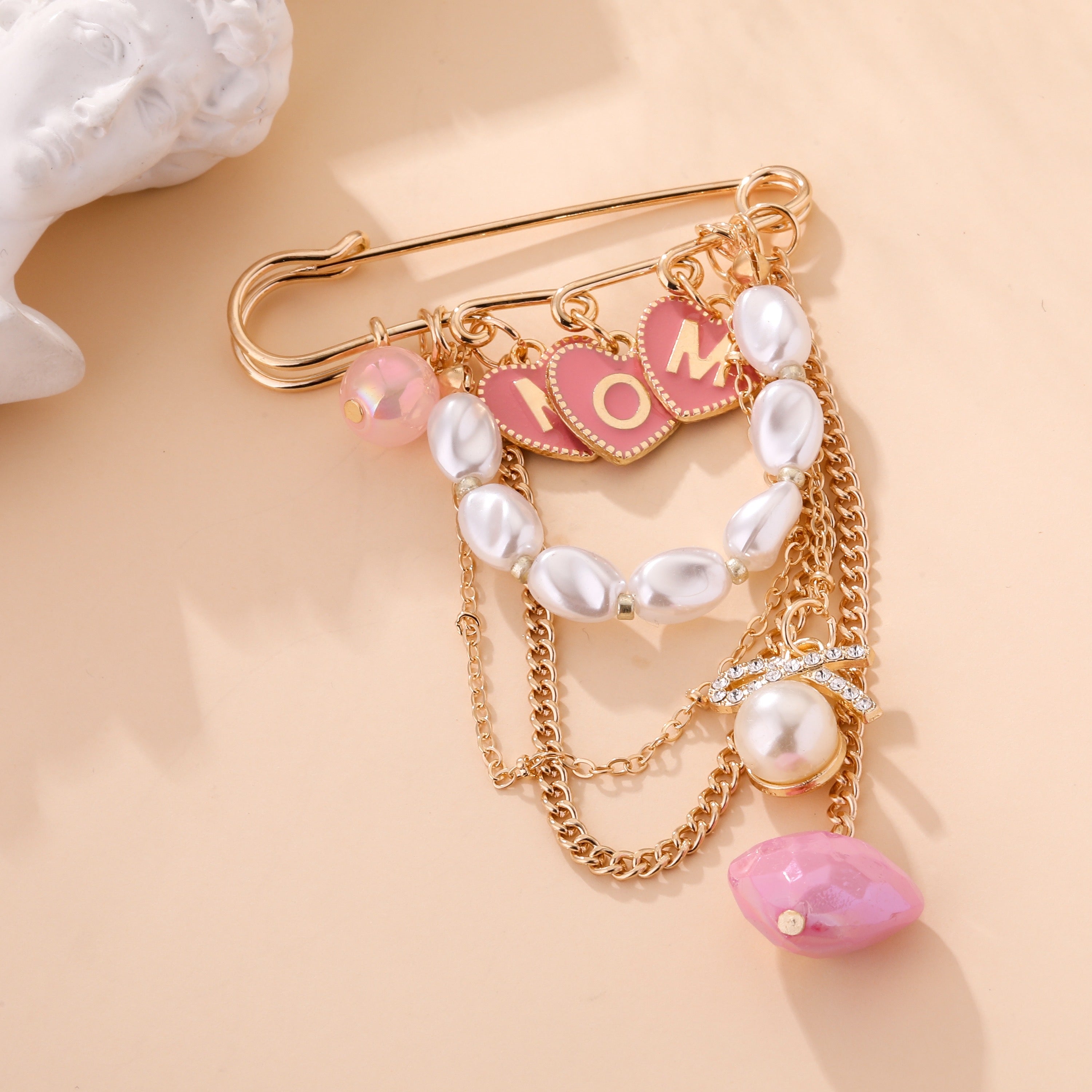 Broche MAM
